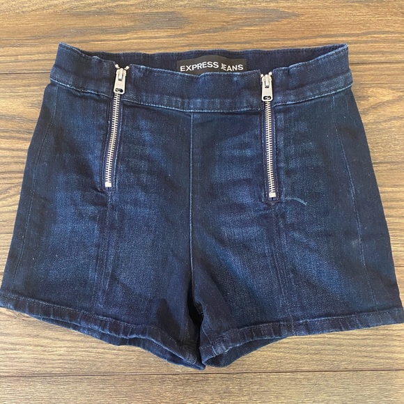 Size 00 double zipper shorts from Express - New! - Picture 3 of 3